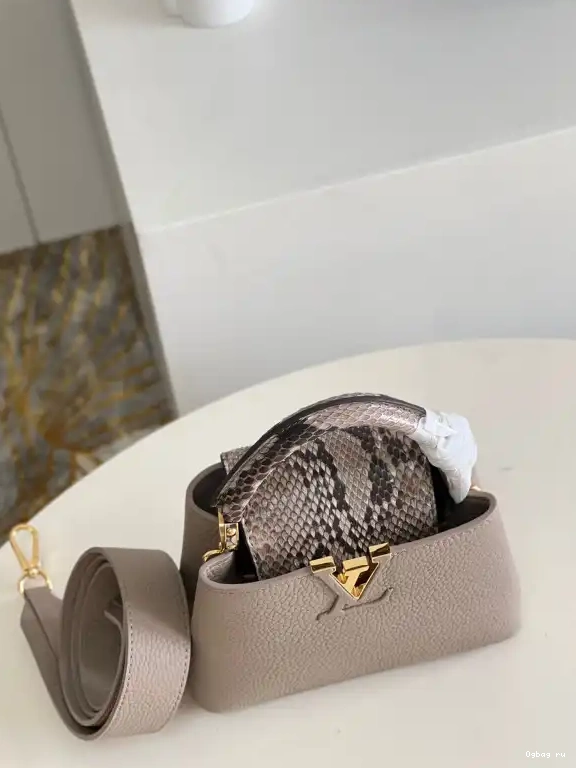 MINI LOUIS VUITTON CAPUCINES 0612